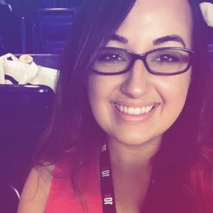 Meet your Posher, Laura